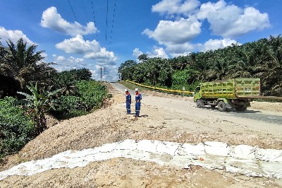 Jalan Rusak dan Nyaris Longsor, PHR Gerak Cepat Perbaiki Polongan di Libo Kandis