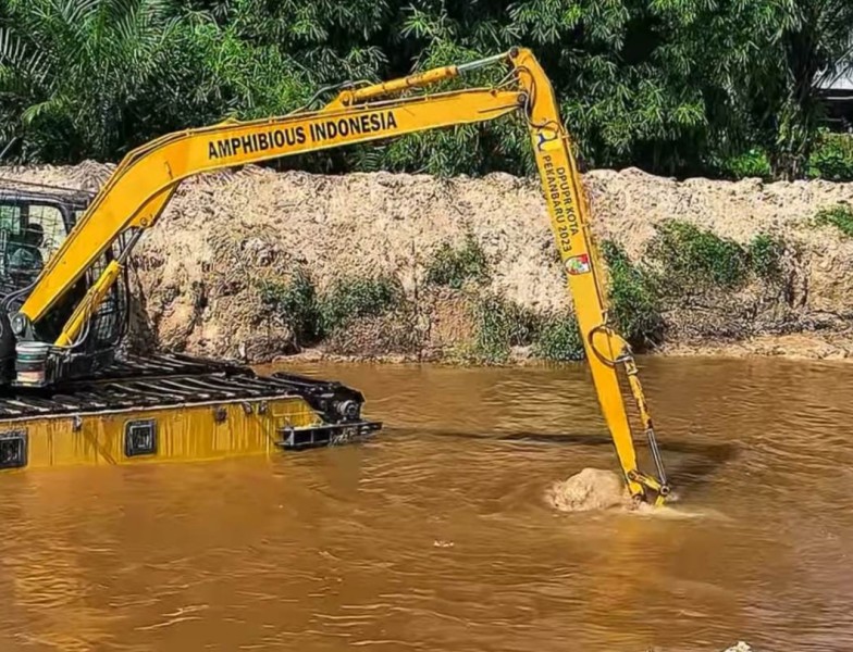 Cegah Banjir, Pemko Pekanbaru Normalisasi Sungai Sail di Parit Indah