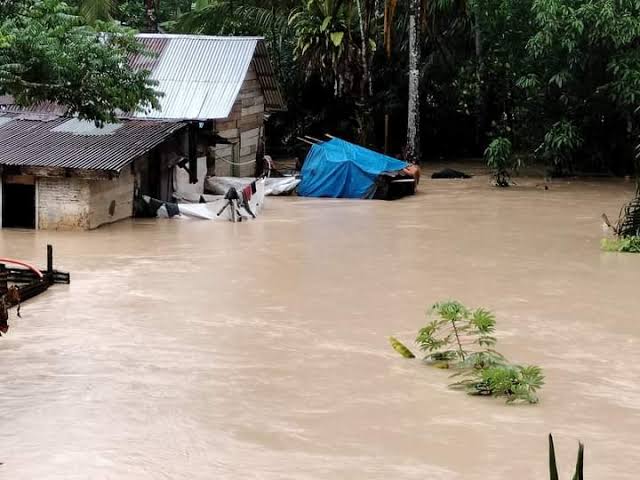 Sungai Kuantan Meluap, Bupati Minta Kades dan Camat Siaga