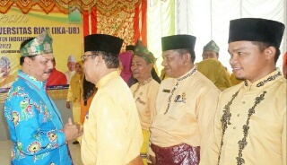 Ketua Umum IKA UR Inhil Lantik Pengurus IKA UR Kecamatan Kemuning