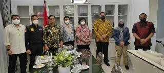 Pertama di Indonesia! Tangani Kasus Pengelolaan Sampah, Polda Riau Dapat Dukungan Menteri KLHK