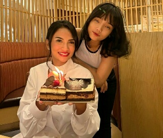 Sebelum Alami Kecelakaan Tragis, Vanessa Angel Sempat Unggah Foto Kue Tar & Beri Warganet Giveaway