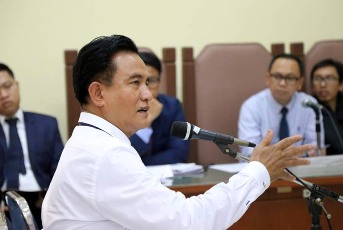 Pansus Hak Angket KPK Undang Yusril