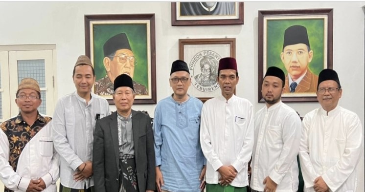 Ucapkan Tahniah, Ini Pesan dan Harapan UAS untuk Menteri Haji dan Umrah