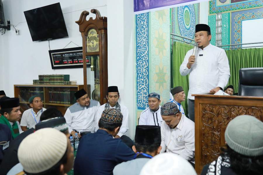 Pengurus Masjid Al-Fatah Minas Hadirkan UAS di Tabligh Akbar