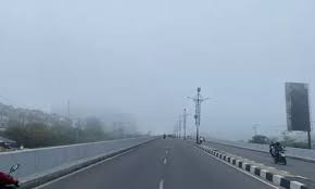 Kabut Tebal Selimuti Bandara SSK II Pekanbaru, Jarak Pandang Hanya 500 M, Penerbangan Pertama Ditunda