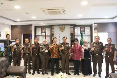 Bahas Koordinasi & Supervisi, Dewas KPK RI Kunjungi Kejati Riau