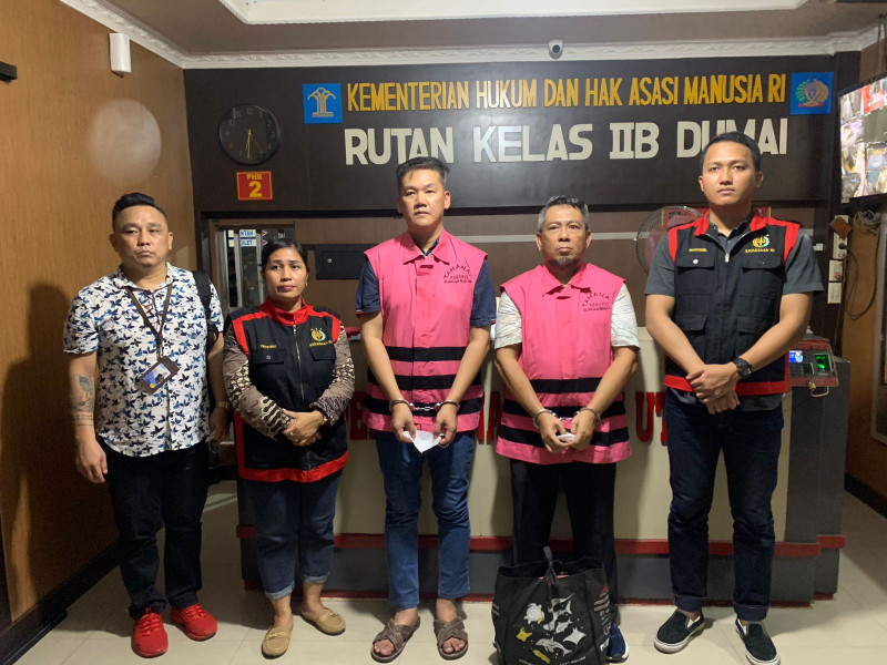 Kejari  Dumai Tetapkan Dua Tersangka Dugaan Korupsi Pengadaan Bandwith 2019, Plt Kadis Kominfo Langsung Ditahan