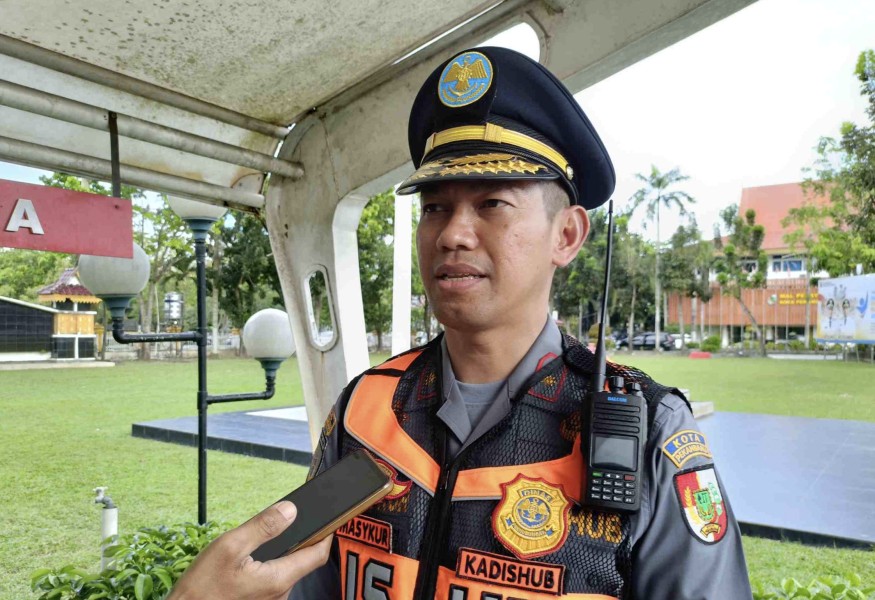 Antrean Truk Bio Solar Meluber ke Jalan, Dishub Pekanbaru Ingatkan Pengelola SPBU