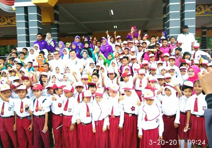 Bupati Mursini Canangkan Gerakan Sikat-Sikat Gigi