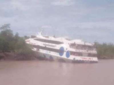 Kapal Feri MV. Dumai Kandas dan Tabrak Pinggiran Pantai, Begini Kondisi Penumpang