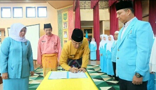 Bupati Wardan Hadiri HAN 2017 dan Pelantikan HIMPAUDI Inhil Periode 2016-2020