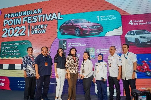 Telkomsel Umumkan Pemenang Program Poin Festival Lucky Draw 2022 Berhadiah 5 Mobil Mewah