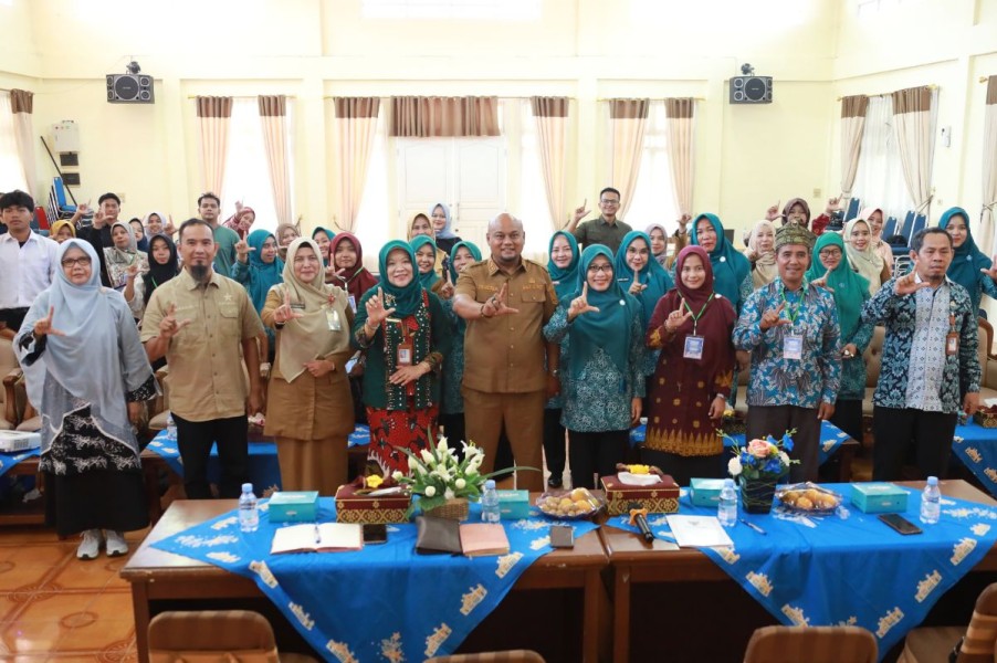 Wabup Siak Dorong Komunitas Literasi Tingkatkan Minat Baca dan Tulis di Masyarakat