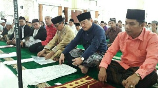 Begini Keakraban Masyarakat di Open House Kediaman Wakil Ketua DPRD Kuansing 