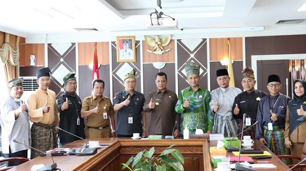 Pj Wako Pekanbaru Dukung Pengusulan Marhum Pekan Sebagai Pahlawan Nasional