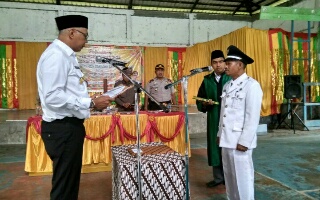 Pj Bupati Inhil Lantik Pj Kades Simpang Tiga Daratan dan Keanggotaan BPD