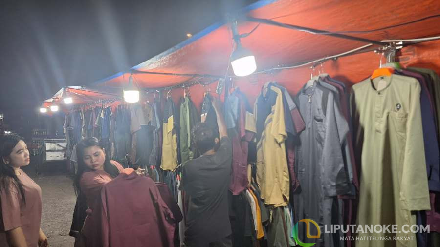 Menjelang Lebaran, PKL Pakaian  Menjamur di Pekanbaru
