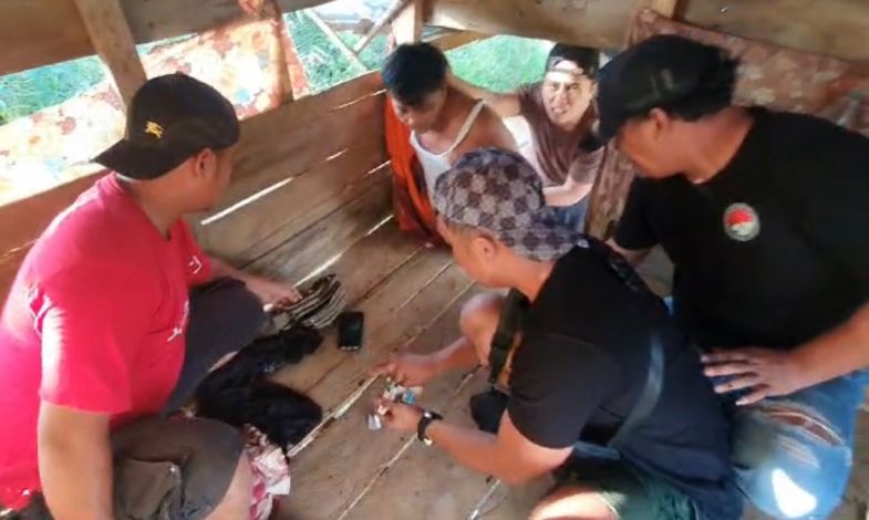 Dalam Pondok Ditemukan 45 Bungkus Sabu, Seorang Warga Batang Cenaku Inhu Diamankan Polres