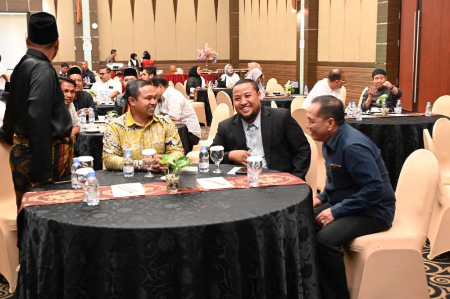 Jika Terpilih Jadi Gubernur, Bang Abdul Wahid Targetkan Ekonomi Riau Tumbuh Diatas 7 Persen