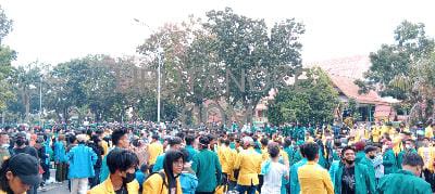 Ribuan Mahsiswa di Riau Protes Kebijakan Pemerintah Tidak Berpihak Kepada Rakyat