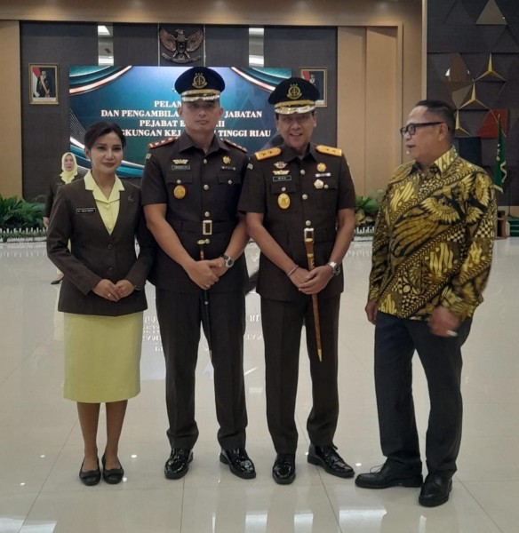 Kembali ke Riau, Rizky Fahrurrozi Resmi Jabat Kajari Inhu