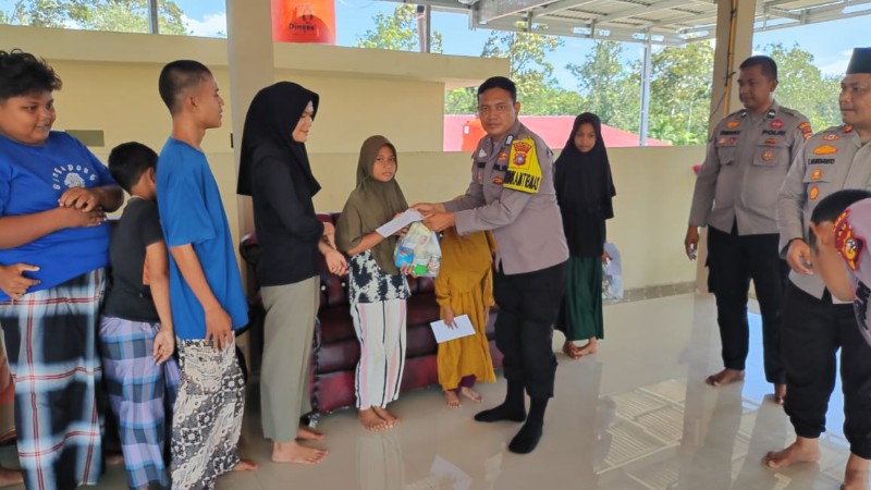 Jumat Berkah, Kapolsek Rambah Samo Ajak Masyarakat Sukseskan Pilkada 2024