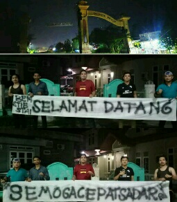 2 BEM Sekolah Tinggi di Inhu Pasang Spanduk Selamat Datang Kota Rengat di Atas Gapura