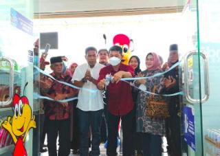 Camat Sentajo Raya Resmikan Gerai Indomaret 
