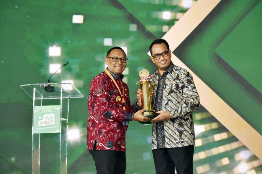 Pemprov Riau Terima Penghargaan Wahana Tata Nugraha 2024 Dari Kemenhub