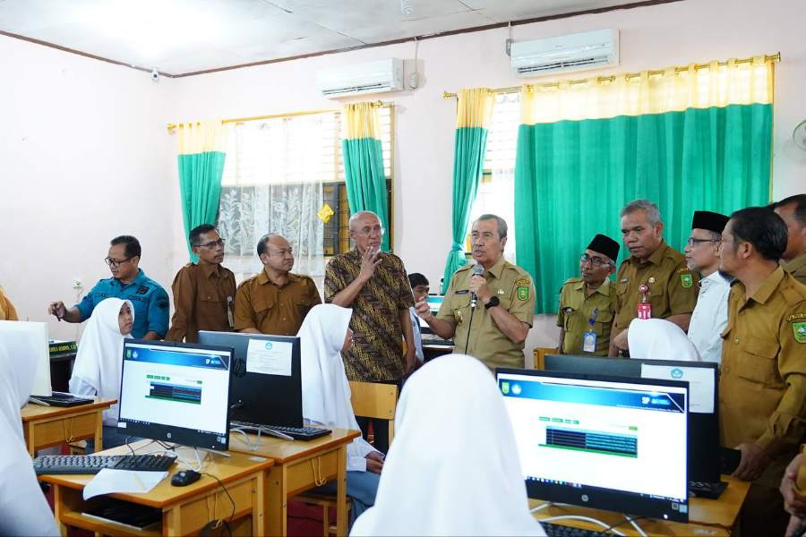 Prof. Jaswar Koto: Riau Beruntung Punya Gubernur Syamsuar