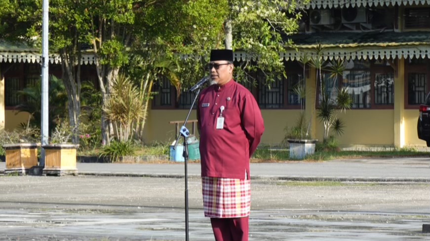 Pimpin Apel Gabungan, Sekda Inhil Ajak ASN Tampilkan Nilai Budaya Melayu pada Pekan Milad