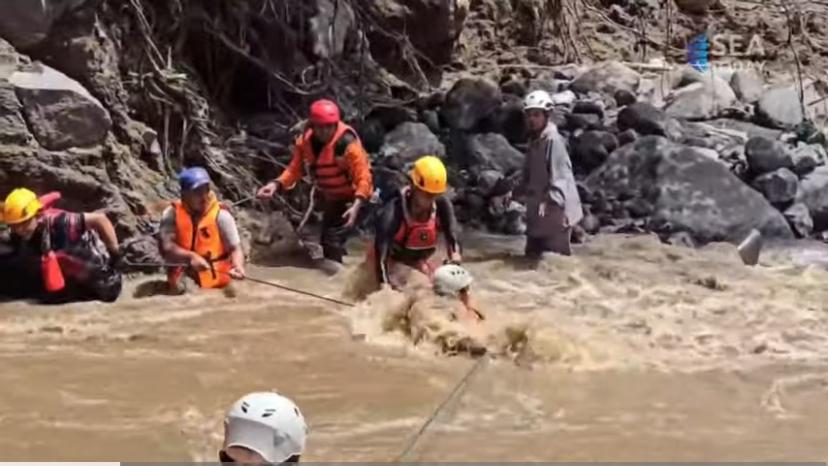 Banjir Bandang Lahar Dingin Sumbar, Tim SAR Masih Cari 17 Korban Hilang