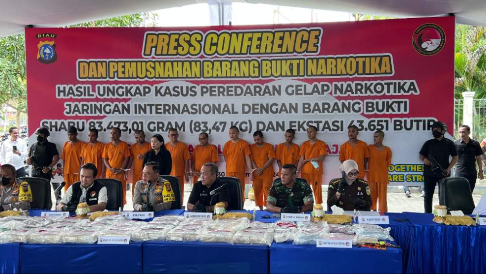 Polda Riau Musnahkan Sabu 83 Kilo dan 43 Ribu Pil Ekstasi