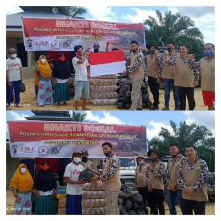 Tempuh Puluhan Kilometer, Kapolres Inhu Bagikan Sembako untuk Masyarakat Talang Mamak 