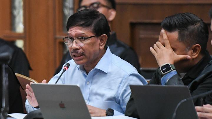 Johnny G Plate Jalani Sidang Tuntutan Kasus BTS Hari Ini