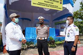 Bupati Siak Pantau Pos Penyekatan Minas dan Kandis