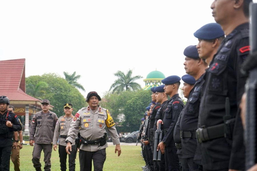 Waka Polda Riau Pimpin Apel Gelar Pasukan Pengamanan Festival Pacu Jalur 2025