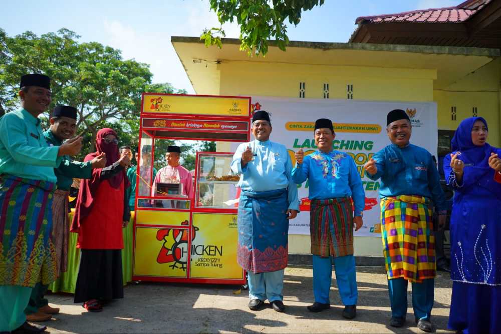 Bupati Siak Launching 100 Gerobak Z-Chicken pada Kegiatan Bujang Kampung 