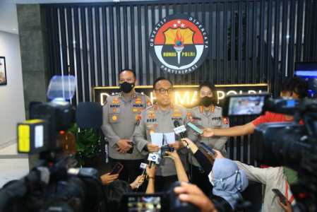 Polri Kerahkan Brimob hingga Tim Trauma Healing Bantu Penanganan Gempa Cianjur