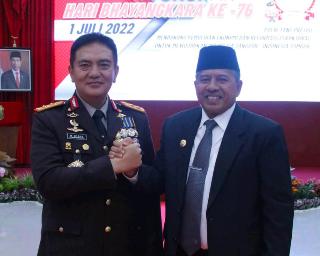 Bupati Siak Terima Penghargaan dari Kapolda Riau