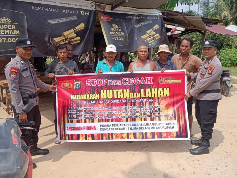 Wujudkan Pilkad Damai, Binmas Polres Rohil Sambangi Masyarakat Kelurahan Ujung Tanjung