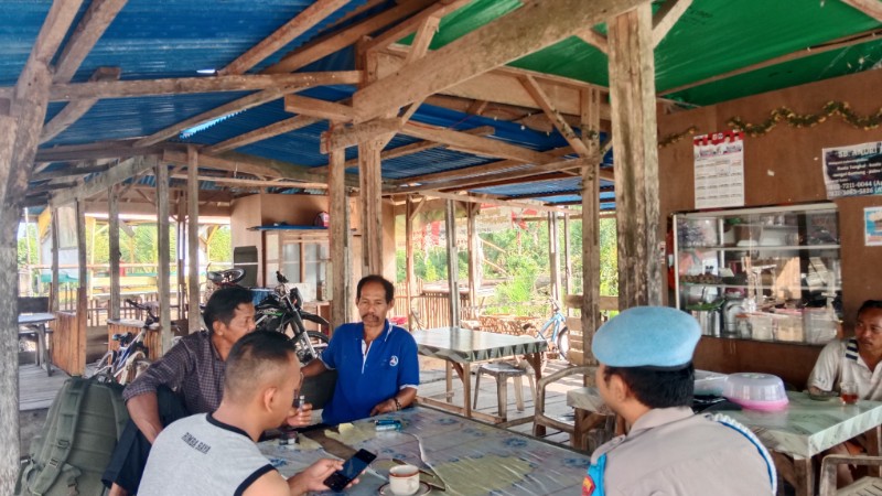 Polsek Teluk Belengkong Ajak Masyarakat Jaga Suasana Pilkada Tetap Damai