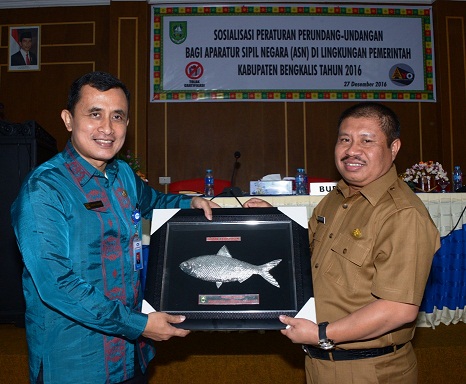 Bupati Amril Instruksikan SKPD Percepat Penyelesaian Keuangan TA 2016