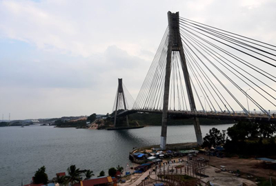  Menikmati Pemandangan Kota Batam dari Barelang Bridge