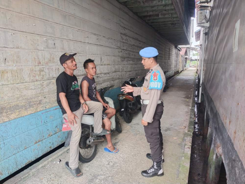 Sukseskan Pilkada Damai, Polsek Concong Sampaikan Pesan Pilkada Damai kepada Masyarakat