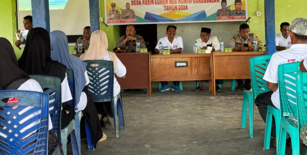 Ciptakan Pilkada Sejuk, Kapolsek Kunto Darussalam Sampaikan Pesan Kamtibmas