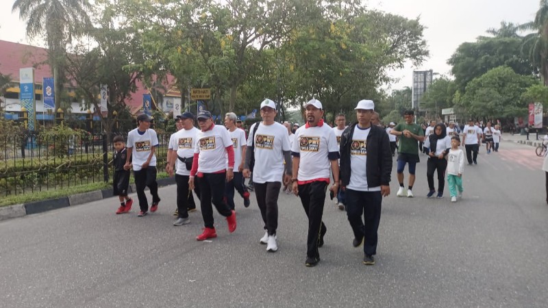 Jalan Sehat Sempena HPN, PWI Riau Ajak Masyarakat Ciptakan Pemilu Damai