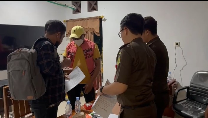 Kasus Dana Desa, Penyidik Cabang Kejari Maluku Tengah Jebloskan 2 Tersangka ke Penjara