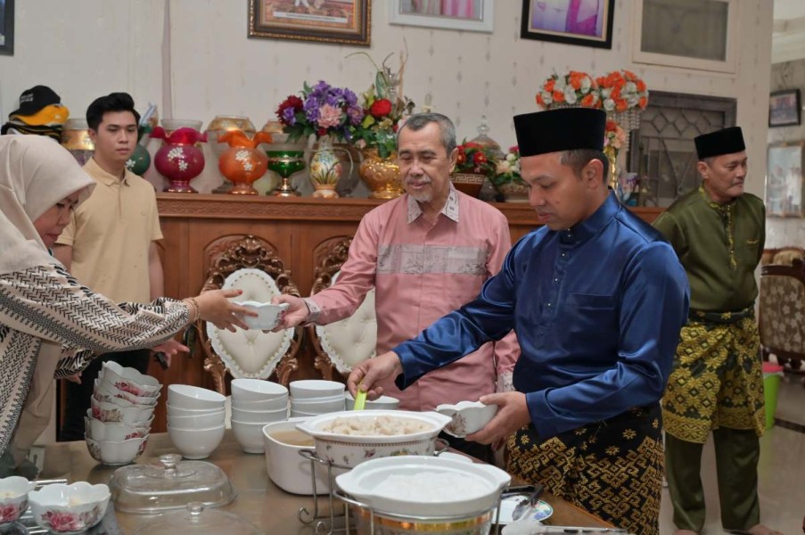 Syamsuar Suguhi Mantan Rival Soto Ayam, Abdul Wahid: Beliau Sangat Pengalaman